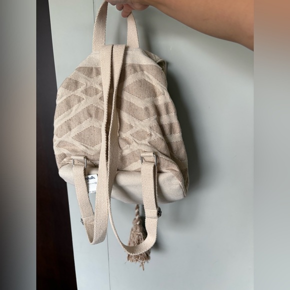 NWT Beige Geometric Patterned Backpack - Picture 5 of 10